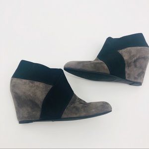 Via Spiga Black and Gray Wedge Ankle Boots